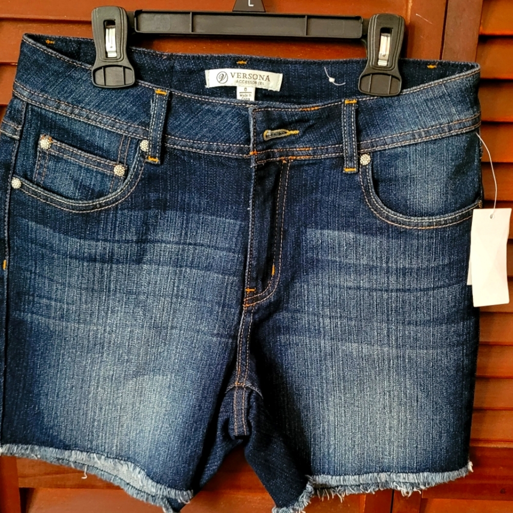 Blue FrayedcDenim shorts
